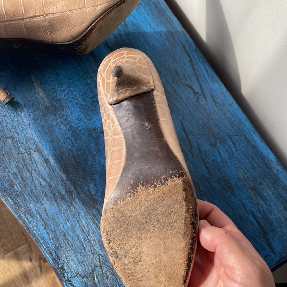 STUART WEITZMAN 8.5 used heels - Picture 9 of 17